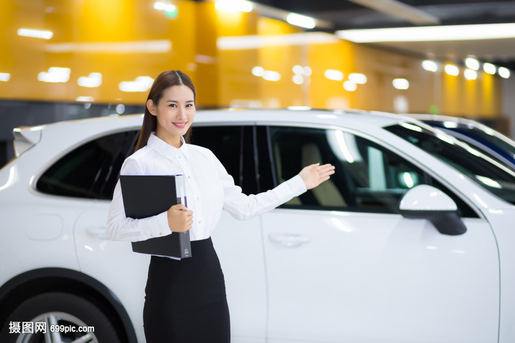 汽車銷售行業的商務女性 駕馭挑戰，成就非凡