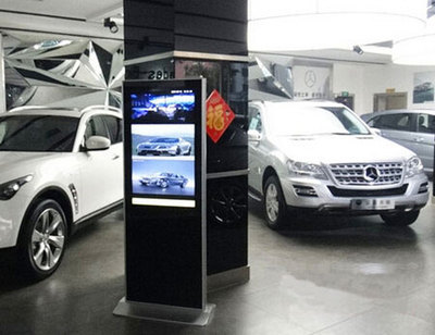 4S店液晶廣告機 革新汽車銷售體驗的智能助手