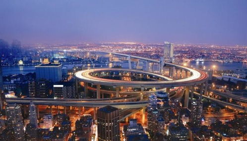 她曾是上海首富 和男友操縱股價(jià)被判3年 成龍鄭裕彤都為其求情